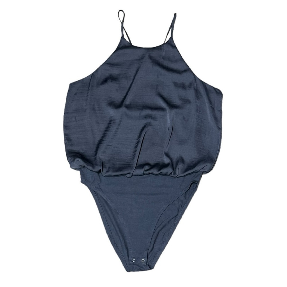 Forever 21 Satiny Spaghetti Strap Camisole Bodysuit Size Small NWT